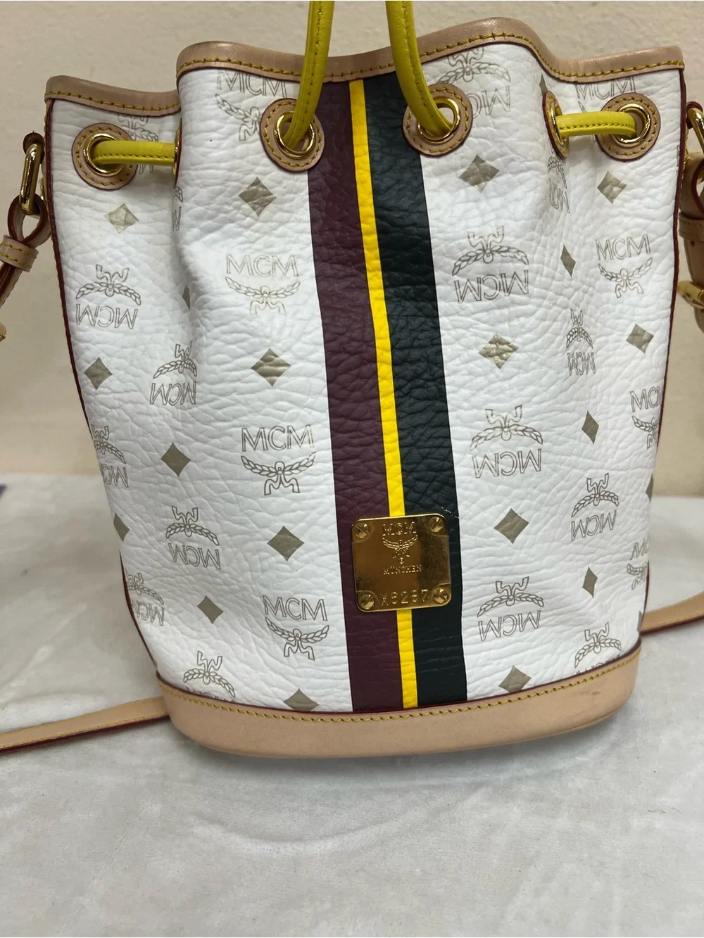 AUTH MCM BUCKET WHITE